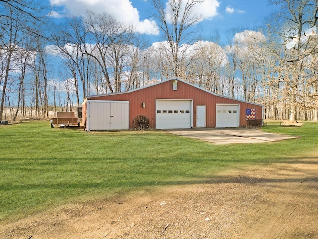 detached garage with driveway