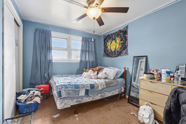 bedroom featuring ceiling fan