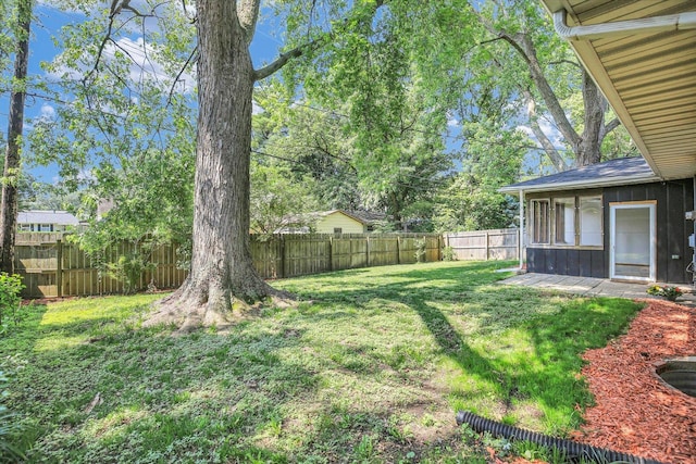 1001 E Sunnycrest Dr, Urbana, IL 61801 - view of yard featuring a sunroom