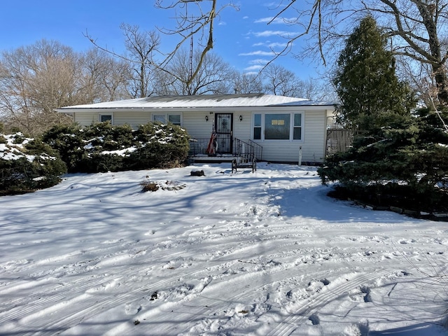 view of front of property