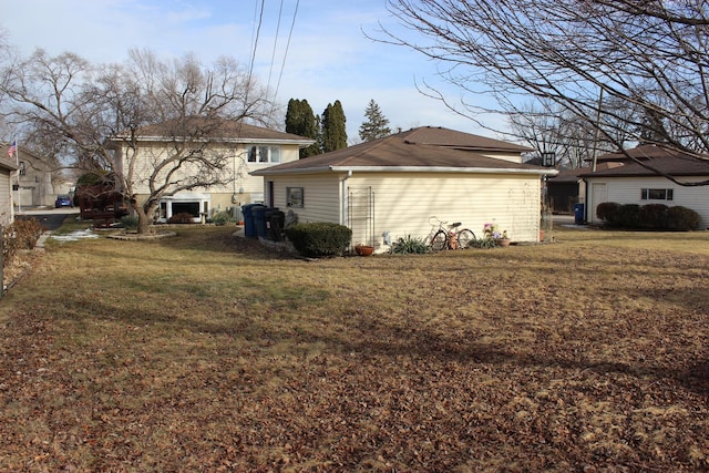 exterior space featuring a lawn