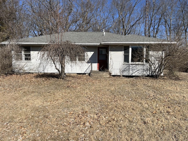 ranch-style home with entry steps