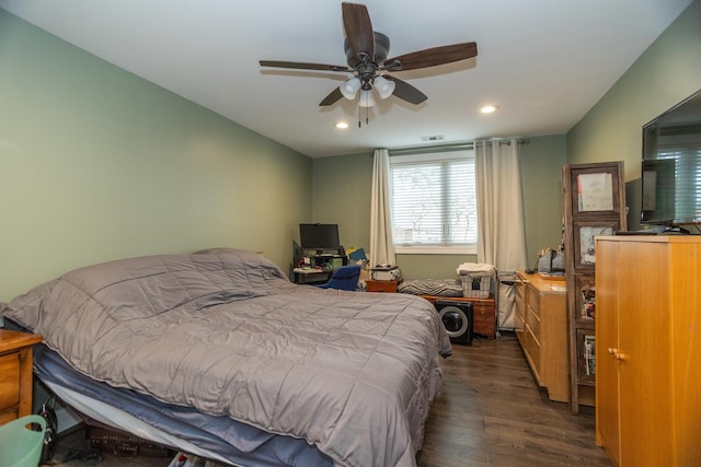 bedroom with ceiling fan, wood finished floors, visible vents, and recessed lighting