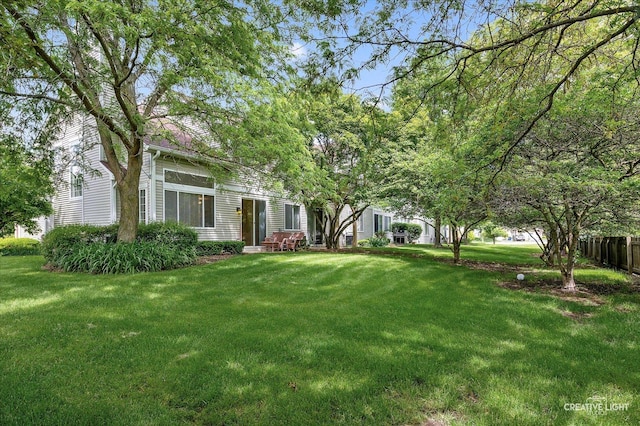 2018 Fulham Dr Unit 2018, Naperville, IL 60564 - view of yard