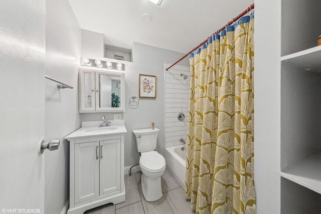 full bath with shower / bath combo with shower curtain, vanity, and toilet