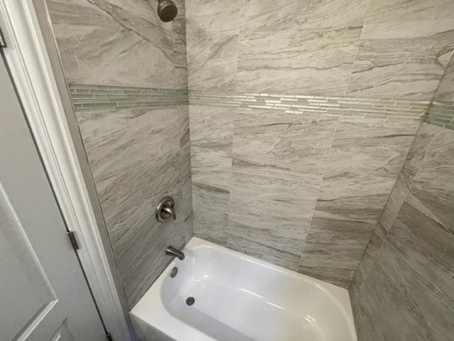 bathroom featuring shower / tub combination