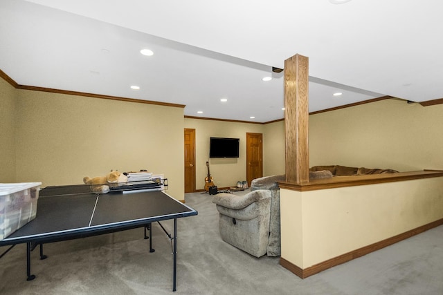 game room featuring carpet floors, ornamental molding, recessed lighting, and baseboards