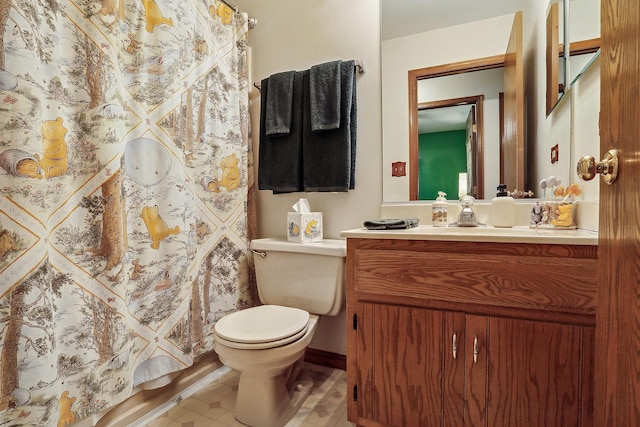 full bathroom with vanity, toilet, and a shower with curtain