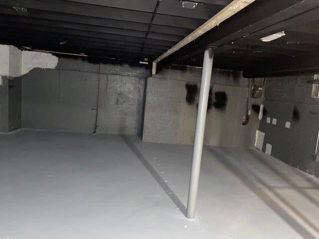 view of unfinished basement