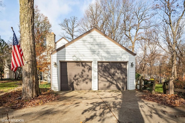 view of detached garage