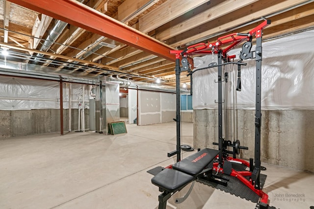 workout room with heating unit