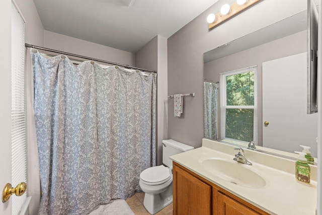 2031 Edinburgh Ln, Aurora, IL 60504 - full bath with vanity and tile patterned floors