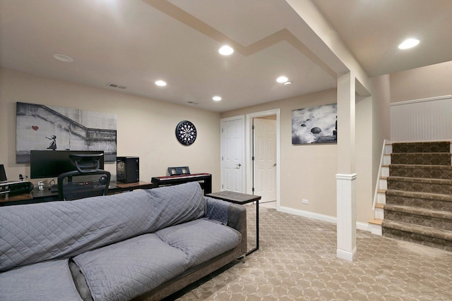 bedroom with light carpet, baseboards, visible vents, and recessed lighting