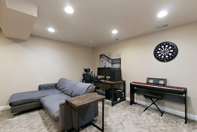 office with baseboards, visible vents, and recessed lighting