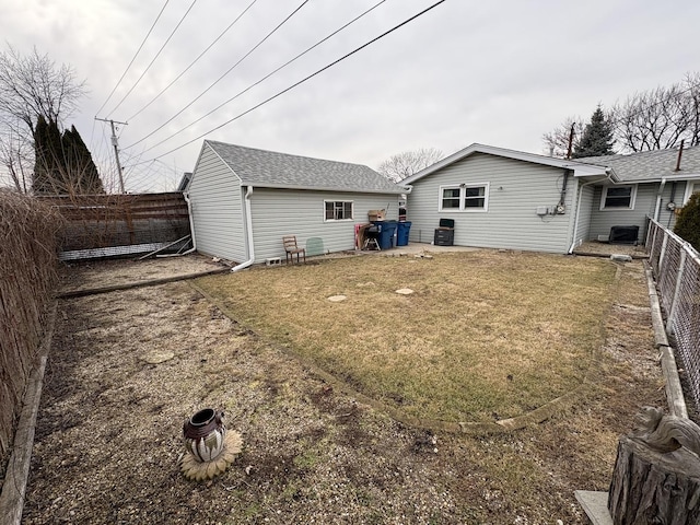 4257 W SW Hwy, Hometown, IL 60456 - back of house with a yard and a fenced backyard