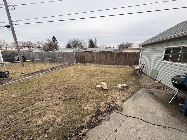 4257 W SW Hwy, Hometown, IL 60456 - view of yard featuring a fenced backyard