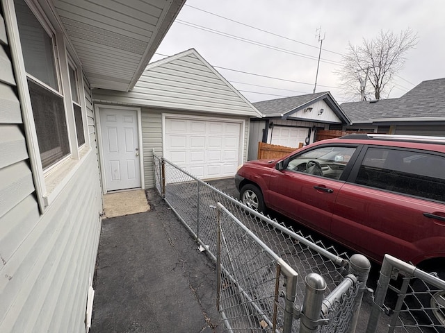 4257 W SW Hwy, Hometown, IL 60456 - exterior space featuring fence
