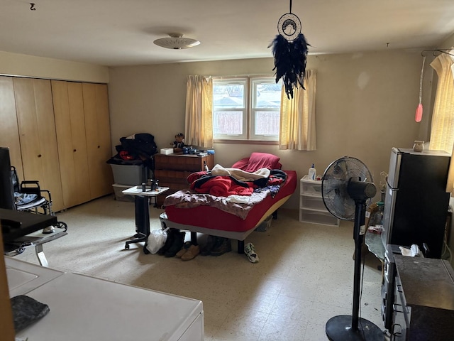 4257 W SW Hwy, Hometown, IL 60456 - bedroom featuring a closet and light floors