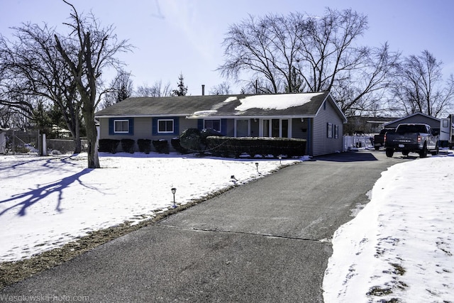 view of front of home with driveway