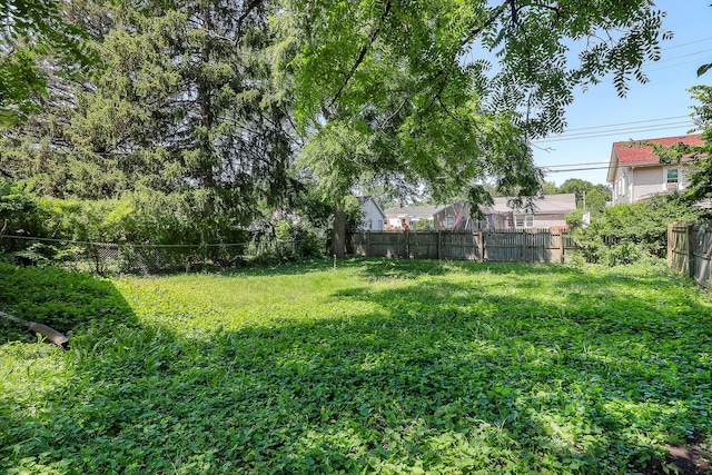 831 W Galena Blvd, Aurora, IL 60506 - view of fenced backyard