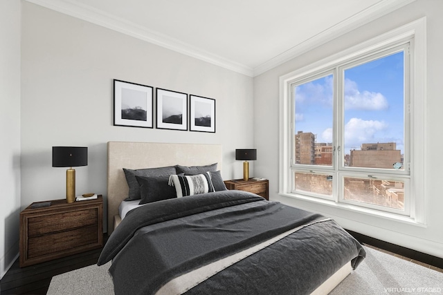 2550 N Lakeview Ave Unit S907, Chicago, IL 60614 - bedroom featuring baseboards, crown molding, and wood finished floors