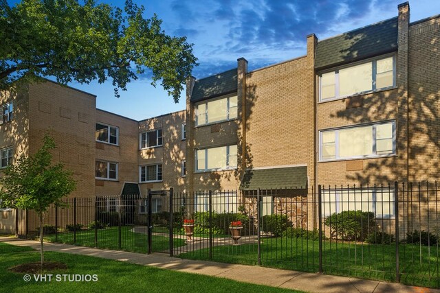 7311 N Ashland Blvd Unit 2A, Chicago, IL 60626 - view of building exterior
