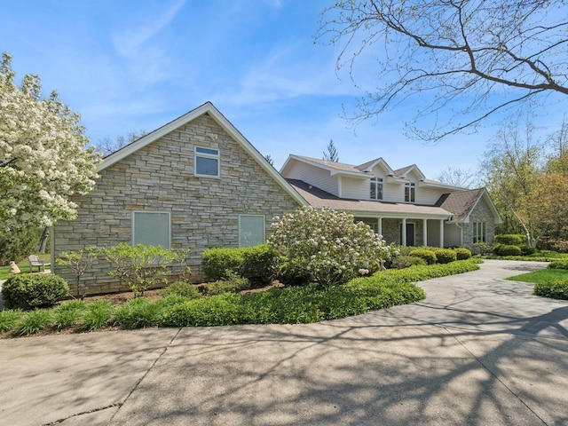 681 Halligan Cir, Lake Forest, IL 60045 - photo 3