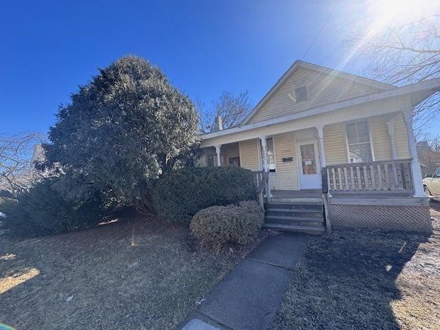 view of front of property with covered porch