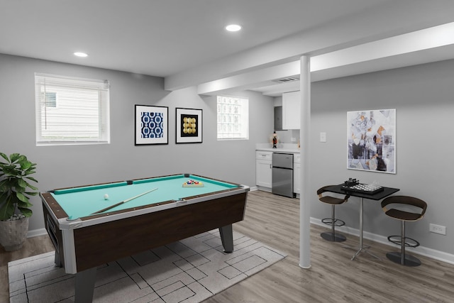 game room featuring recessed lighting, visible vents, light wood-style flooring, billiards, and baseboards