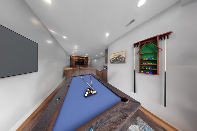 rec room featuring pool table, wood finished floors, visible vents, and recessed lighting