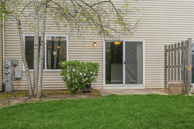 87 E Haines Dr Unit 87, Hainesville, IL 60030 - rear view of property with a lawn