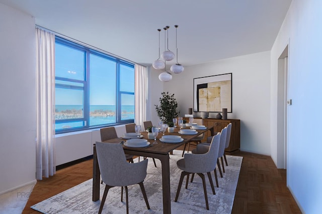 dining room with a notable chandelier