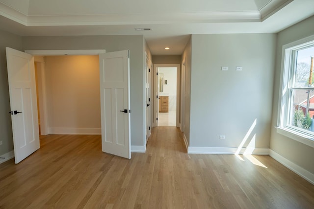 591 S Saylor Ave, Elmhurst, IL 60126 - empty room with recessed lighting, baseboards, visible vents, and light wood-style flooring