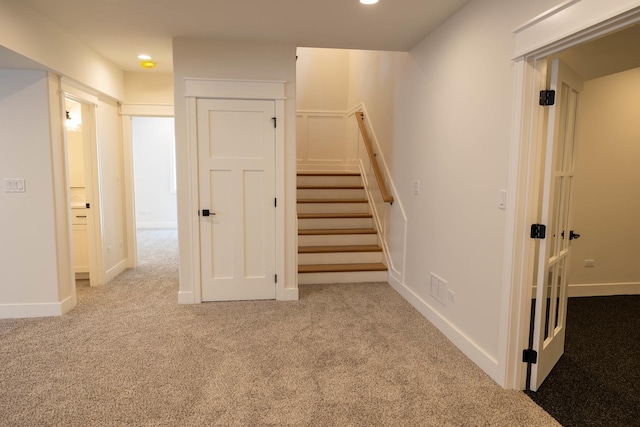 591 S Saylor Ave, Elmhurst, IL 60126 - staircase featuring carpet floors, recessed lighting, baseboards, and visible vents