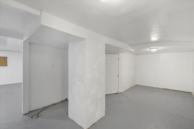 1055 S Myrtle Ave, Kankakee, IL 60901 - view of below grade area