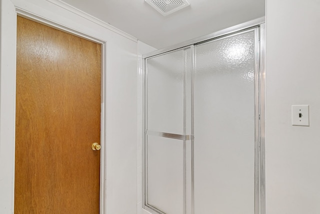 2547 2nd Ave, North Riverside, IL 60546 - bathroom with a stall shower