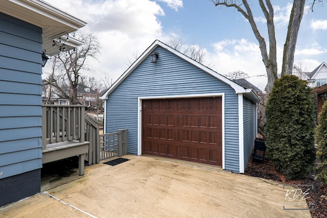 view of detached garage