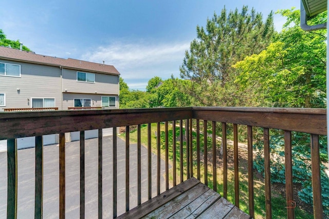 1061 Chadwick Dr, Grayslake, IL 60030 - view of wooden terrace