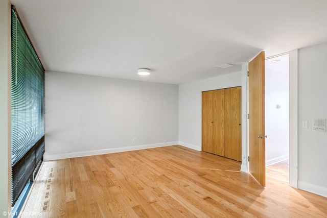 2000 Clendenin Ln, Riverwoods, IL 60015 - unfurnished bedroom with light wood-style floors