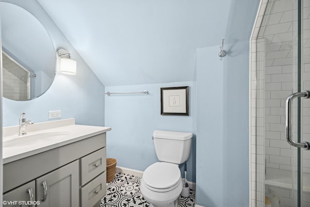 full bath featuring lofted ceiling, toilet, baseboards, and a stall shower