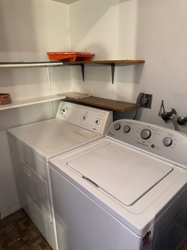 washroom with laundry area and washer and clothes dryer