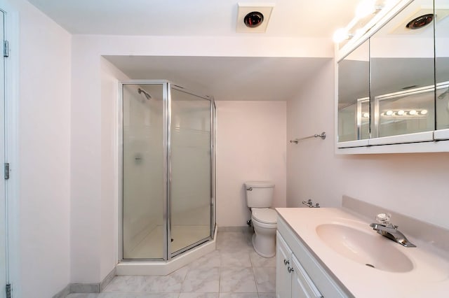 full bathroom with toilet, visible vents, a shower stall, and vanity