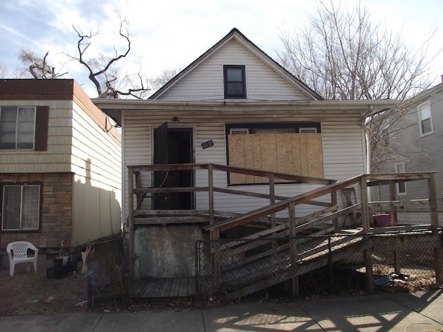 view of front of property