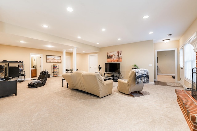 living area featuring recessed lighting, baseboards, and carpet