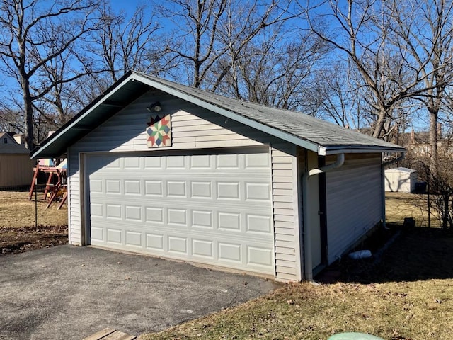 view of detached garage