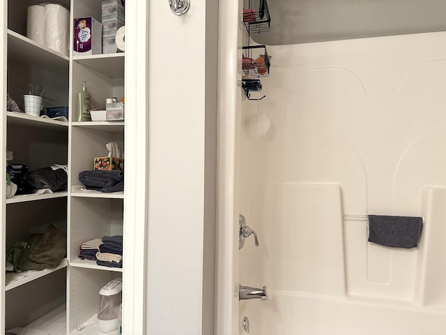 bathroom featuring shower / bathing tub combination
