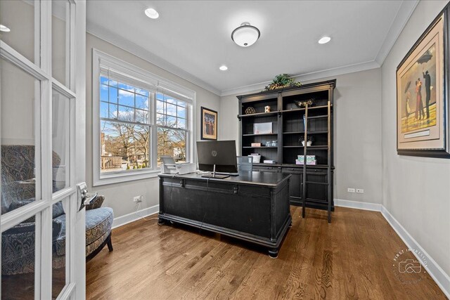 home office with recessed lighting, crown molding, baseboards, and wood finished floors