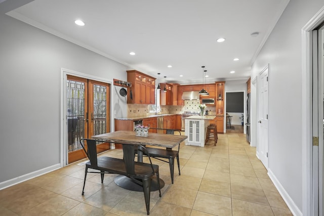 dining room featuring light tile patterned floors, baseboards, crown molding, and recessed lighting