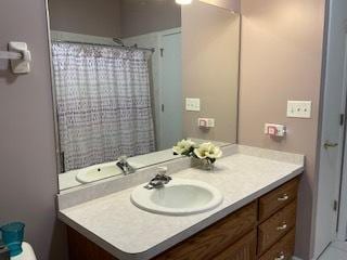 bathroom with vanity