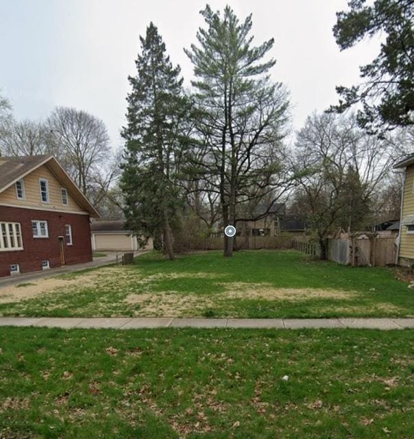 922 Garfield Ave, Aurora IL, 60506 land for sale